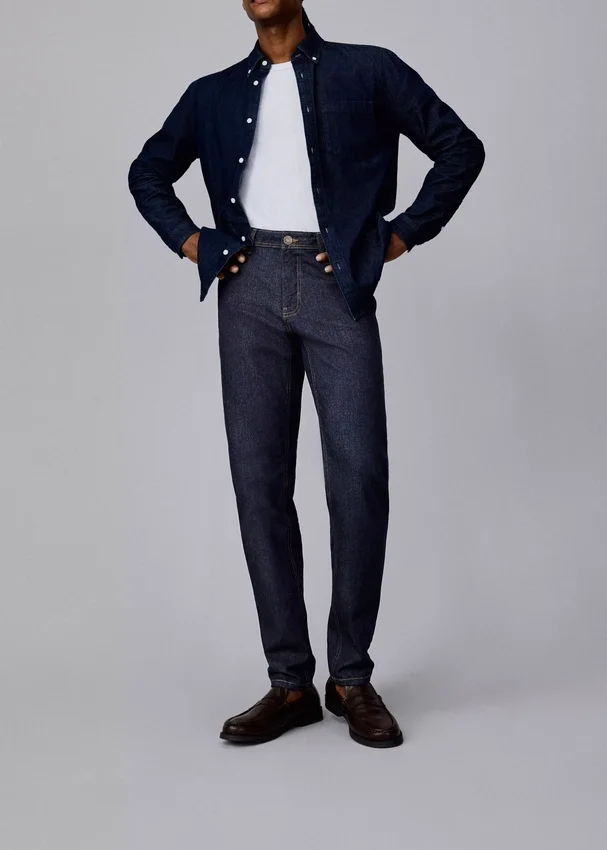 Jeans med medelhög midja och smal passform