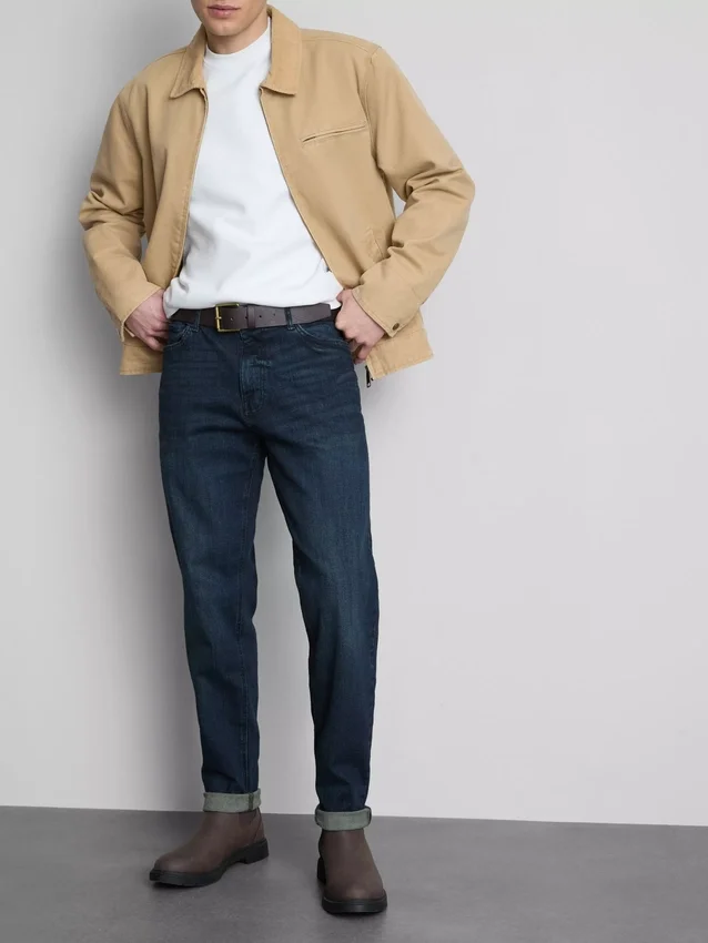Jeans med medelhög midja och smal passform