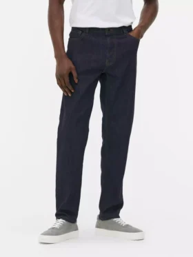 Jeans med medelhög midja och smal passform