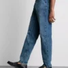 Jeans med medelhög midja och smal passform