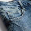Jeans med medelhög midja och smal passform