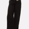 Jeans med medelhög midja och vida ben