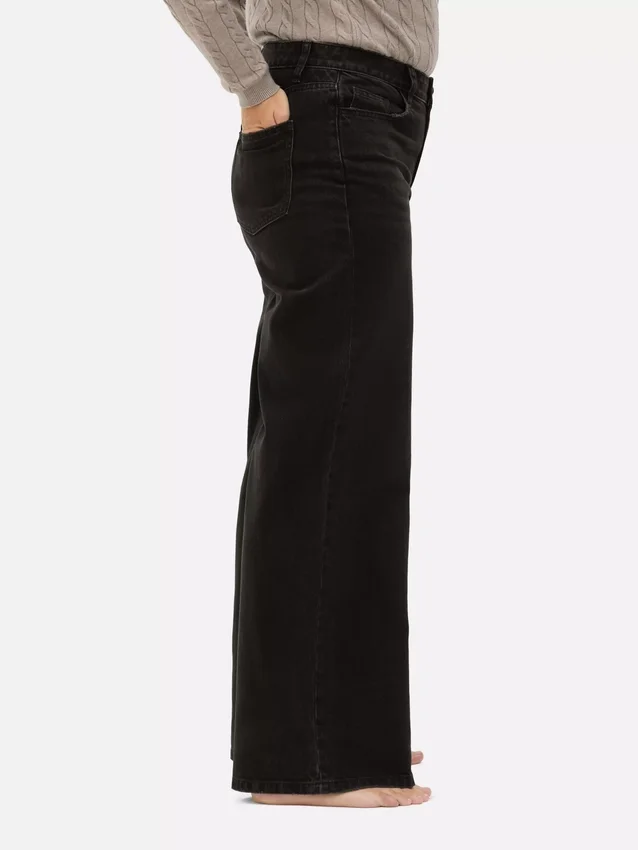 Jeans med medelhög midja och vida ben