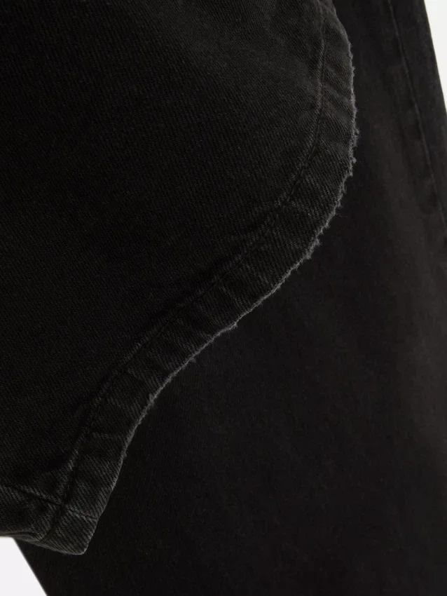 Jeans med medelhög midja och vida ben
