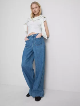 Jeans med vid ben och fickor fram
