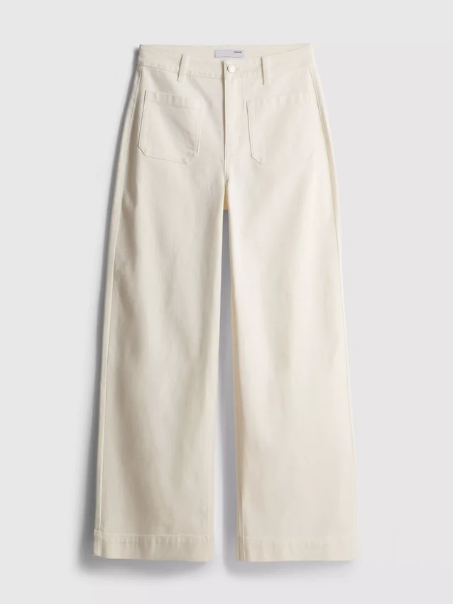 Jeans med vid ben och fickor fram