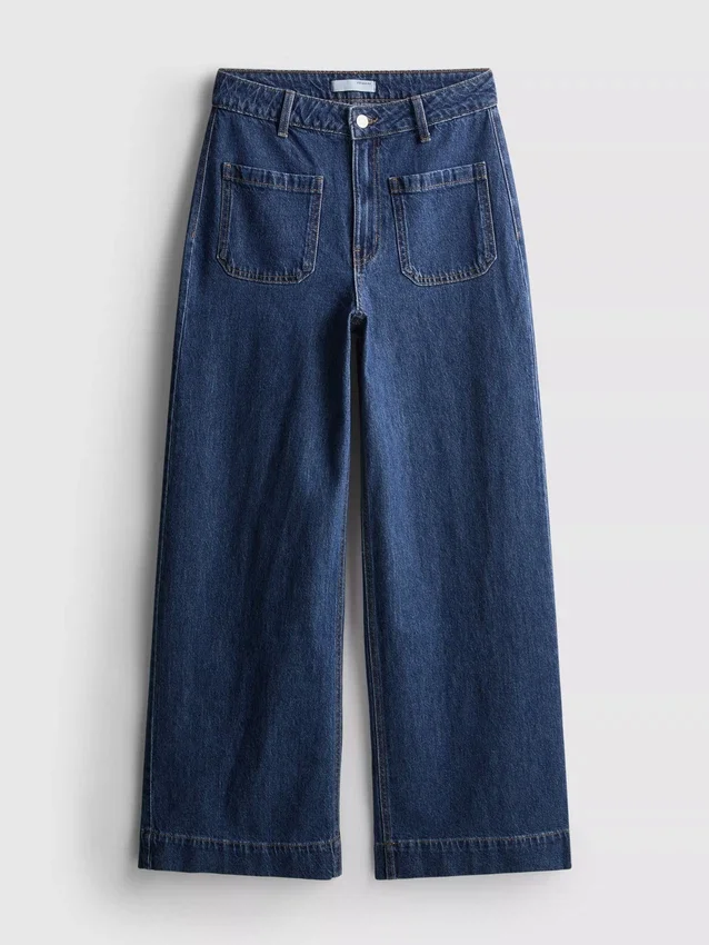 Jeans med vid ben och fickor fram