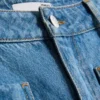 Jeans med vid ben och fickor fram