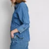 Jeansshorts med medelhög midja och uppvikt kant