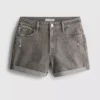 Jeansshorts med medelhög midja och uppvikt kant