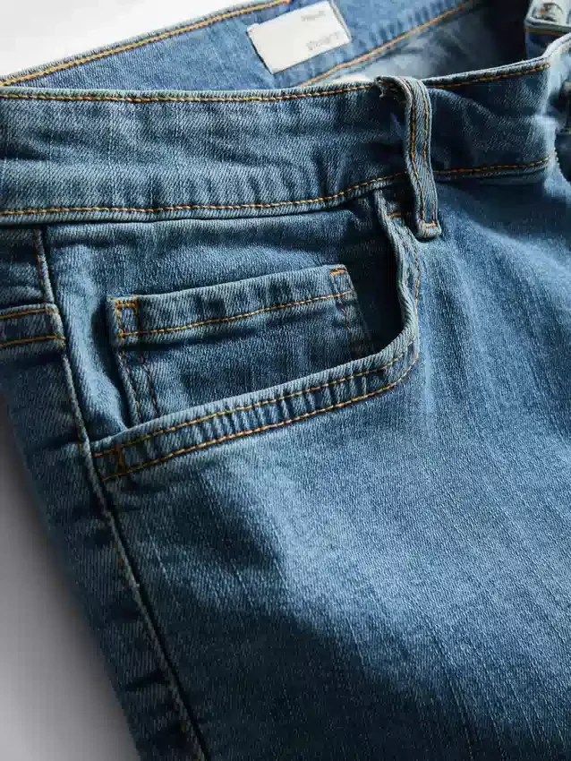 Jeansshorts med rak passform