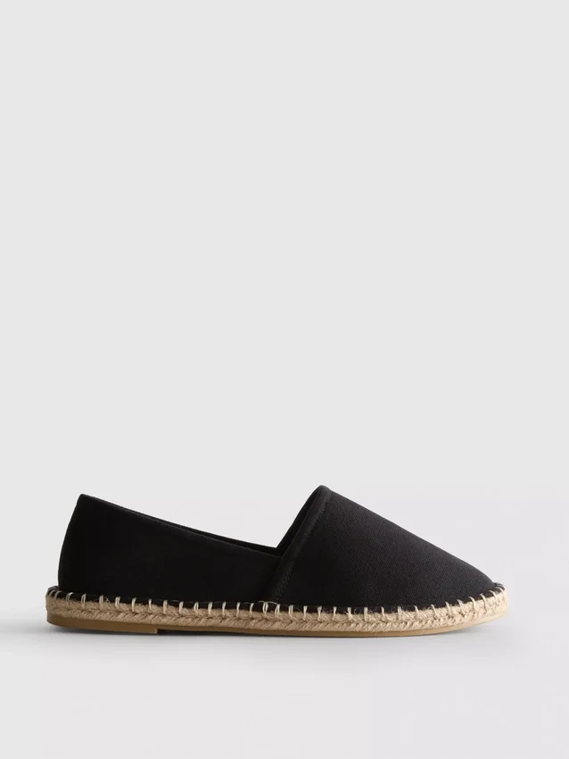 Klassiska espadriller i canvas