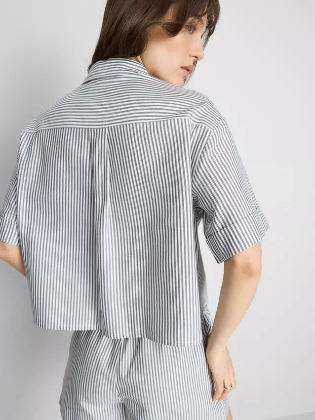 Kort, boxig oxfordshorts med korta ärmar