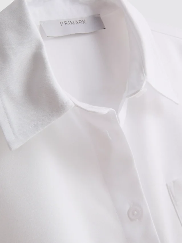 Kort, boxig oxfordshorts med korta ärmar