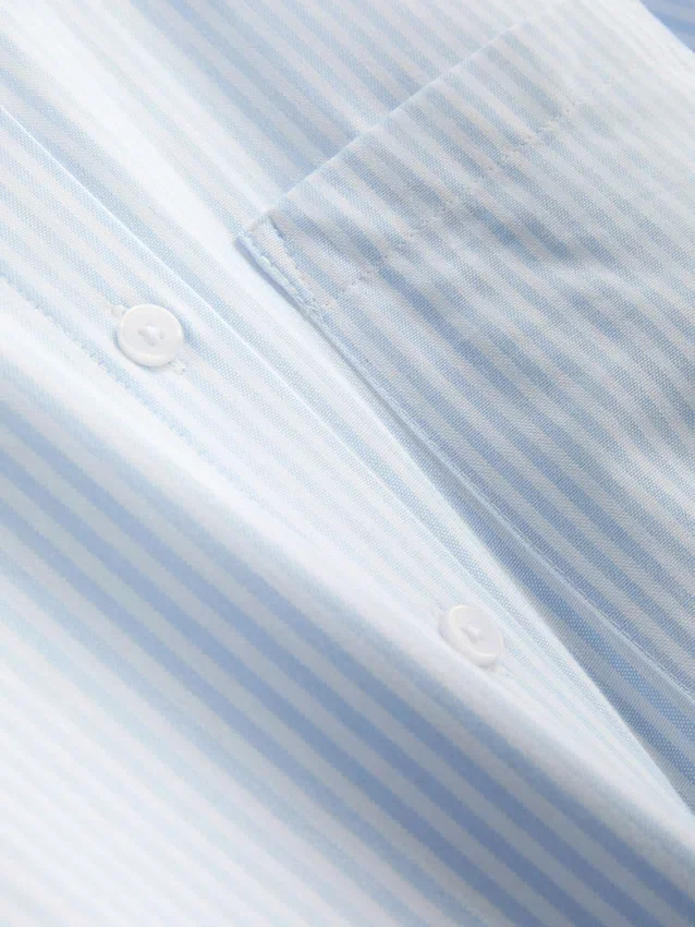 Kort, boxig oxfordshorts med korta ärmar