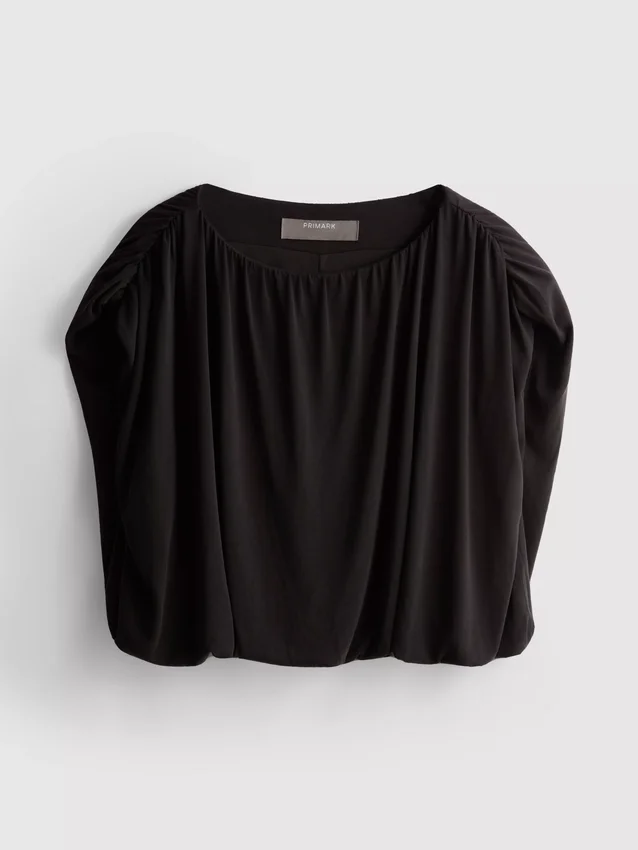 Kort draperad topp med hög modalhalt
