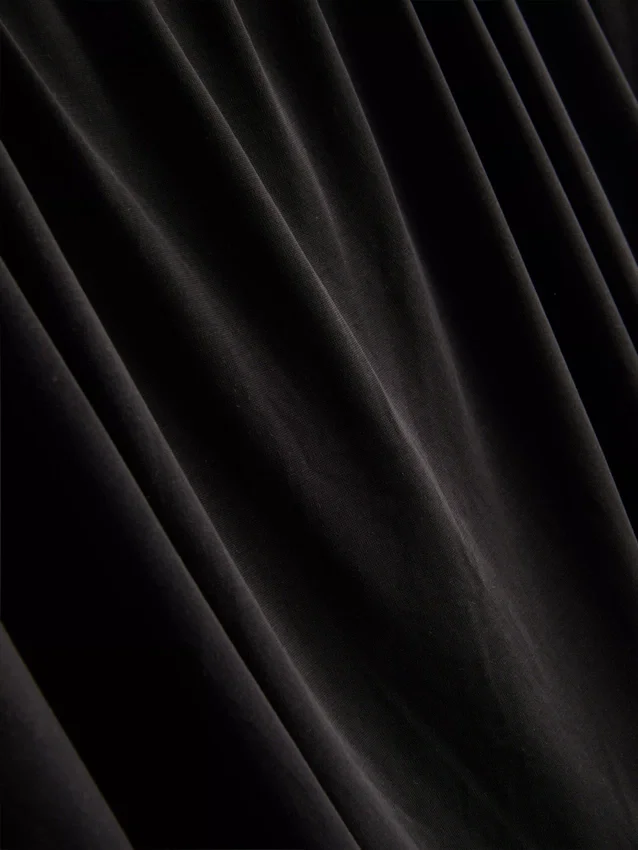 Kort draperad topp med hög modalhalt