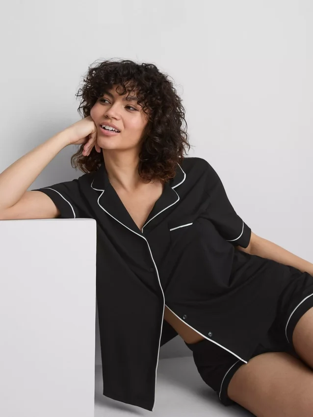 Kort pyjamasar i boyfriend-stil