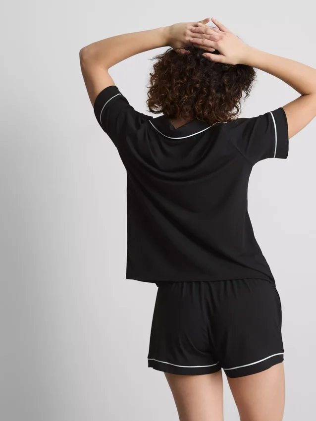 Kort pyjamasar i boyfriend-stil