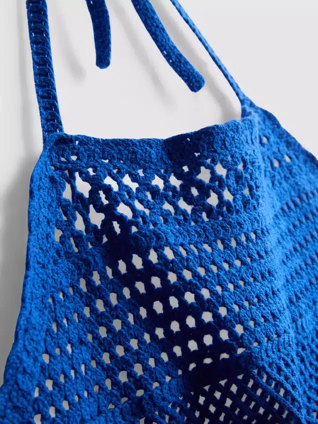 Kort virkad halterneck-top