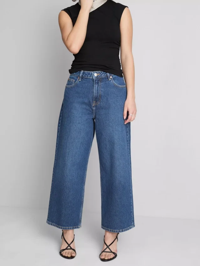 Korta jeans i denim med vida ben