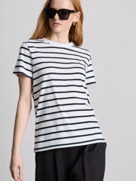 Kortärmad randig T-shirt med rund hals