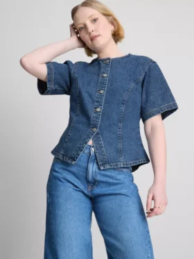 Kortärmad topp i bomullsdenim med insnörning