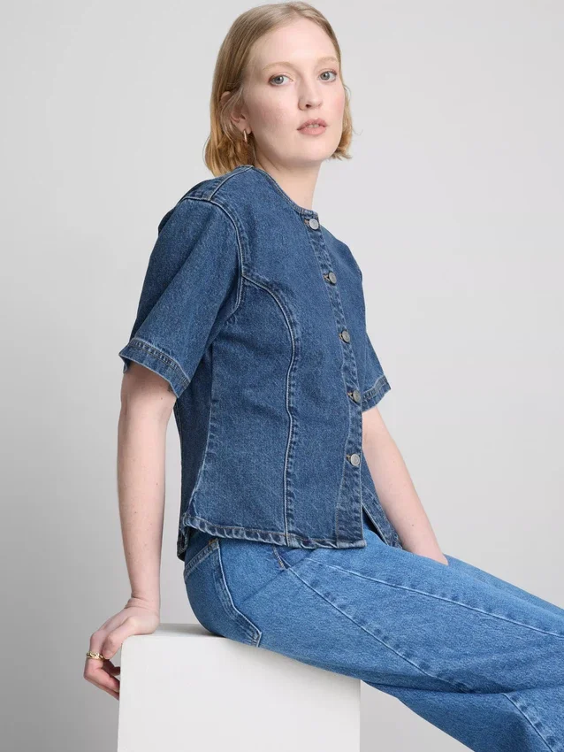 Kortärmad topp i bomullsdenim med insnörning
