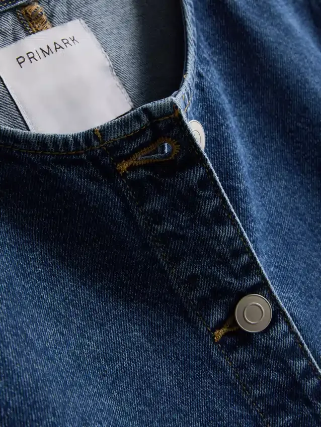 Kortärmad topp i bomullsdenim med insnörning