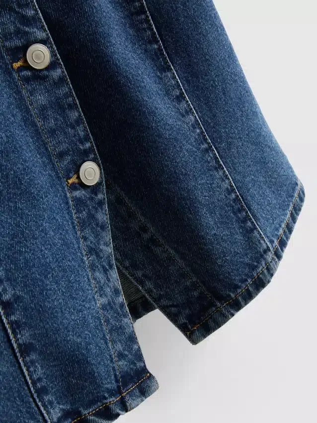 Kortärmad topp i bomullsdenim med insnörning