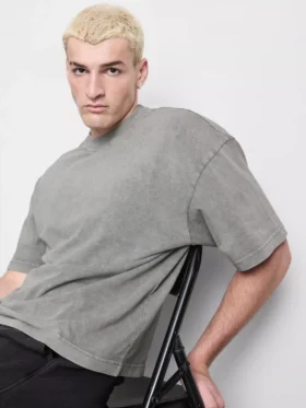 Kortärmad tvättad t-shirt
