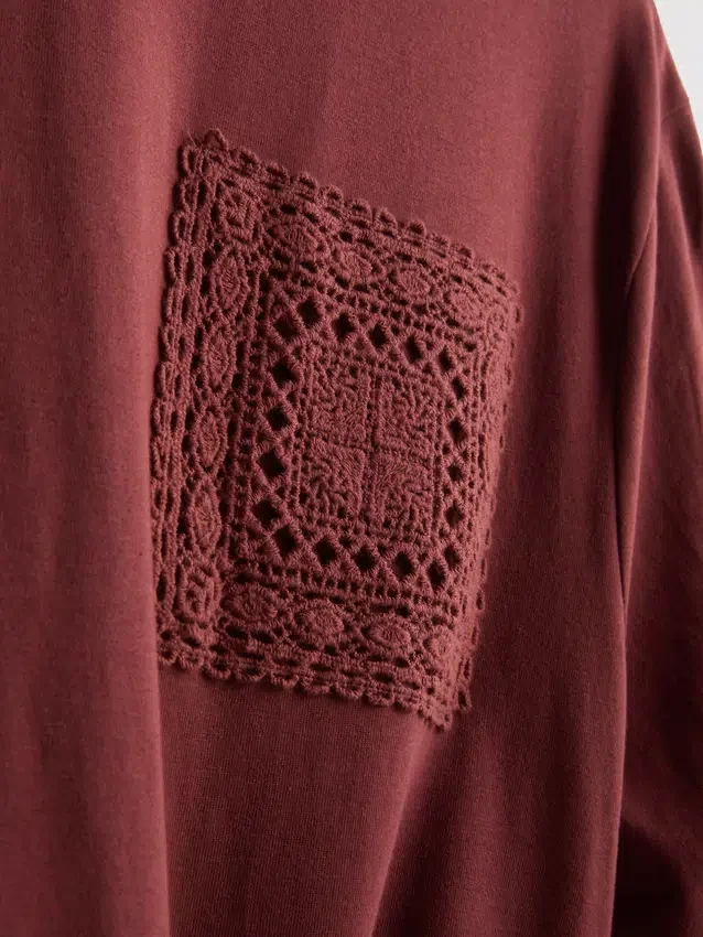 Kortärmad virkad T-shirt i bomull