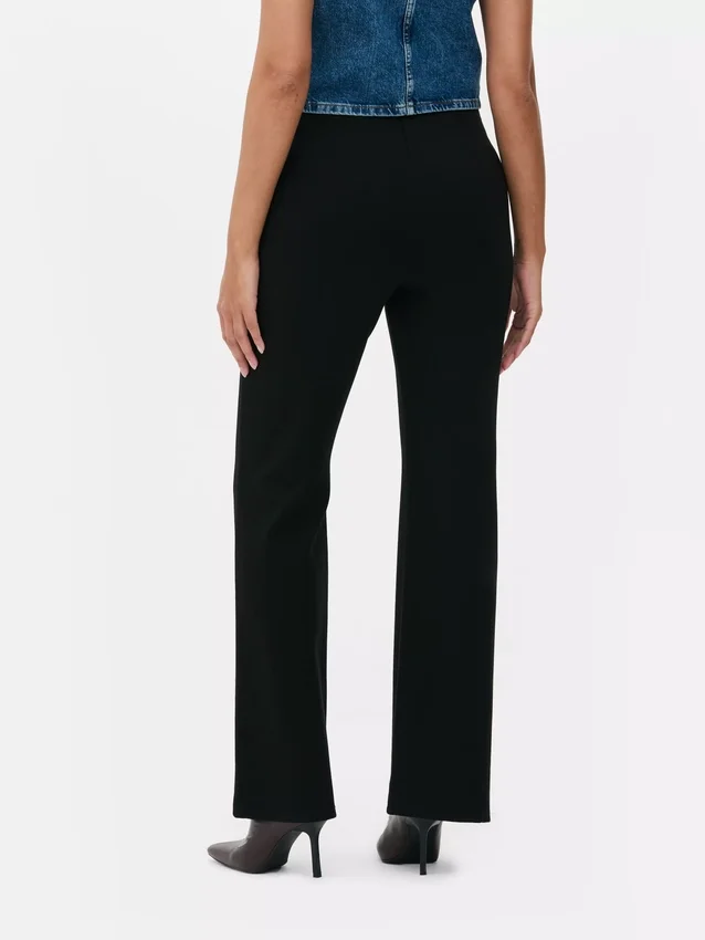 Leggings i ponte med medelhög midja och utsvängda ben