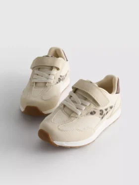 Låga sneakers