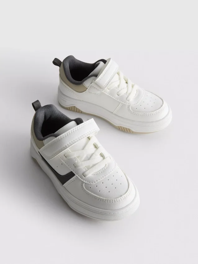 Låga sneakers