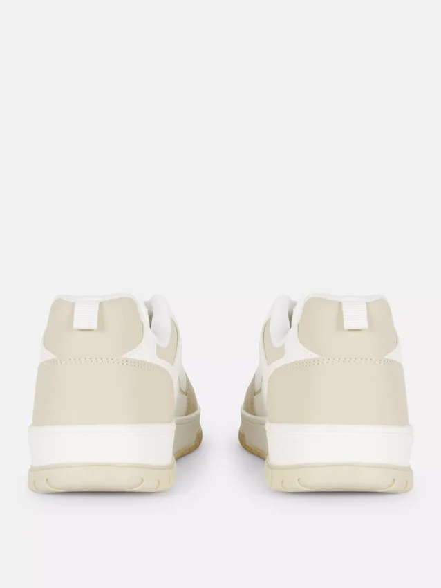 Låga sneakers