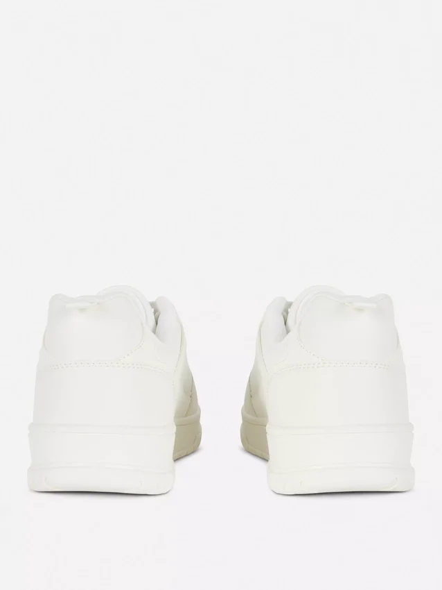 Låga sneakers