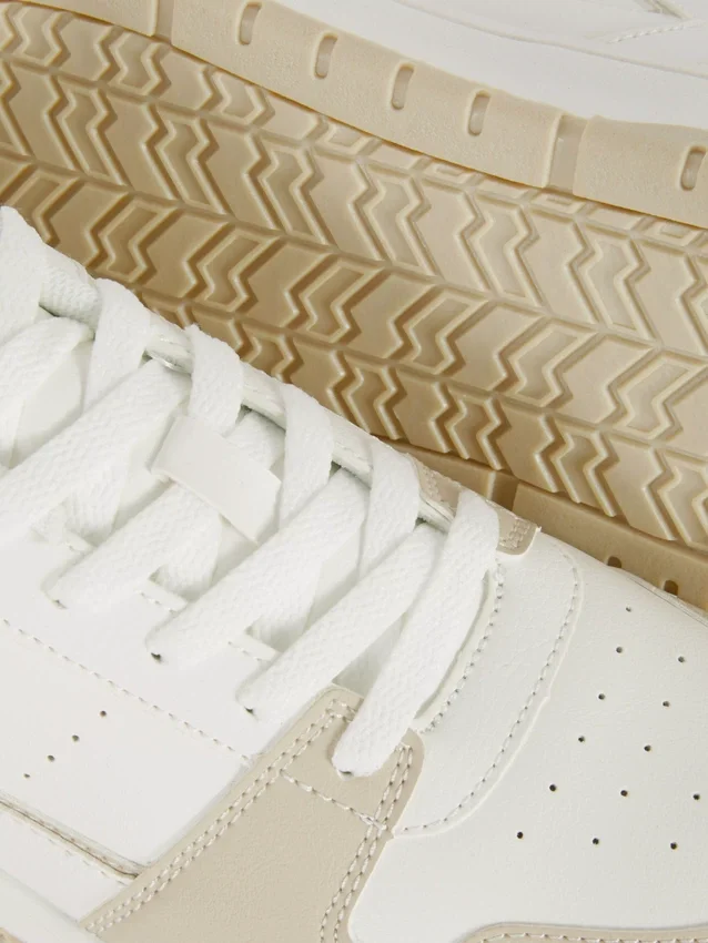 Låga sneakers