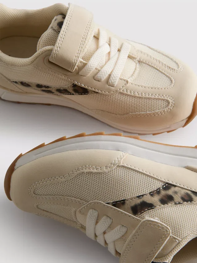 Låga sneakers