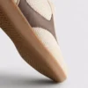 Låga sneakers med gummisula