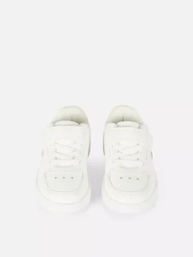 Låga sneakers med hjärtmotiv