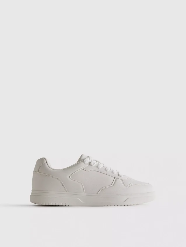 Låga sneakers med paneler