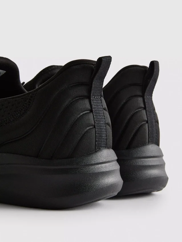 Låga sneakers utan snörning