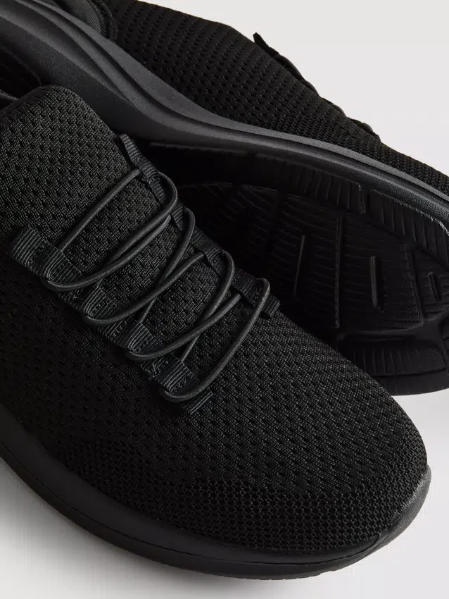 Låga sneakers utan snörning