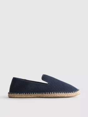 Låga stickade espadriller