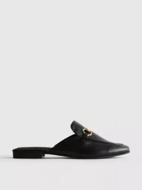 Loafers i konstläder med snabbitsspännen