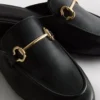Loafers i konstläder med snabbitsspännen
