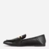 Loafers i konstläder med spänne
