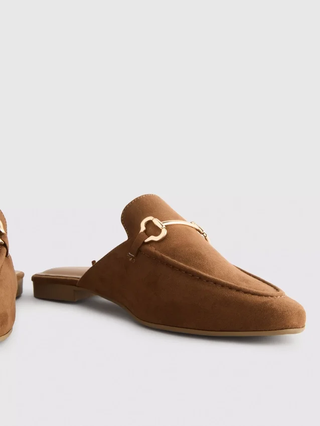 Loafers i mule-stil med snaffle-detaljer