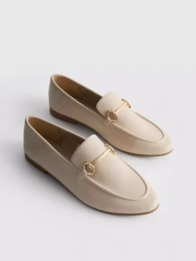Loafers med snaffle-detalj